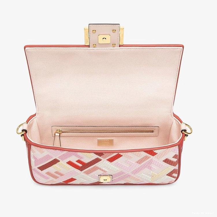 Vintage HOT Bag Baguette In Canvas Motif Red Fendi FF Medium Pink 0709